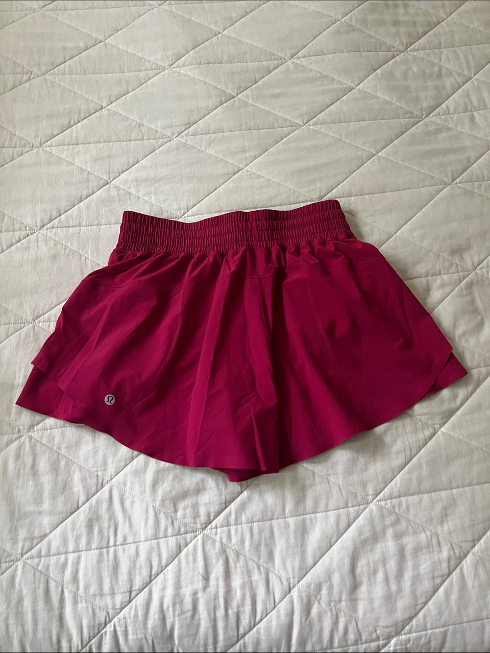 Lululemon Shake It Out High-Rise Running Short 2.5" raspberry rave - MEDIUM